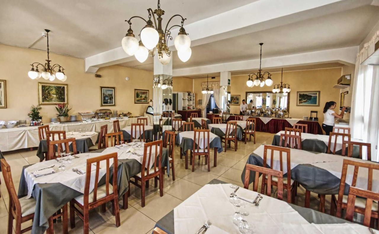 Hotel Pironi San Mauro Mare Kültér fotó