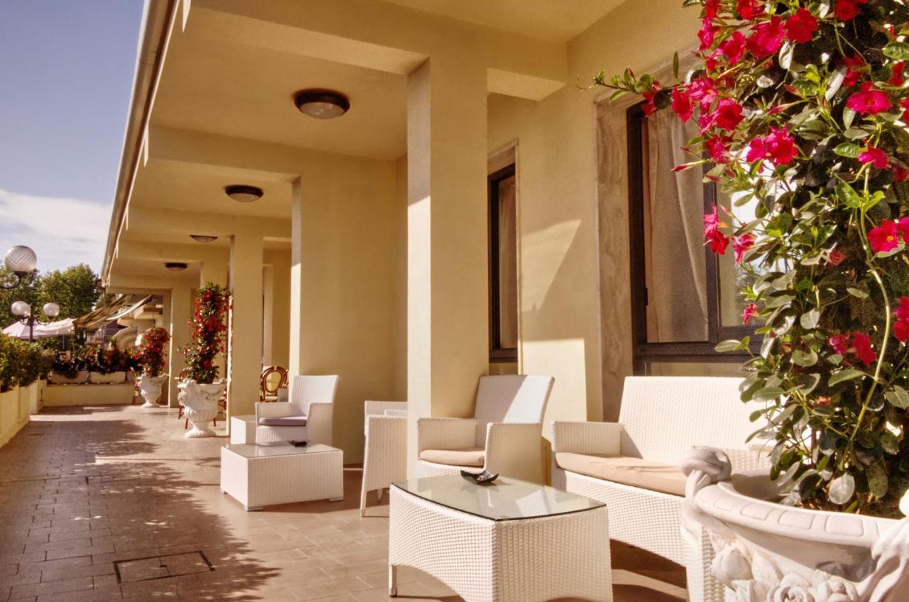 Hotel Pironi San Mauro Mare Kültér fotó