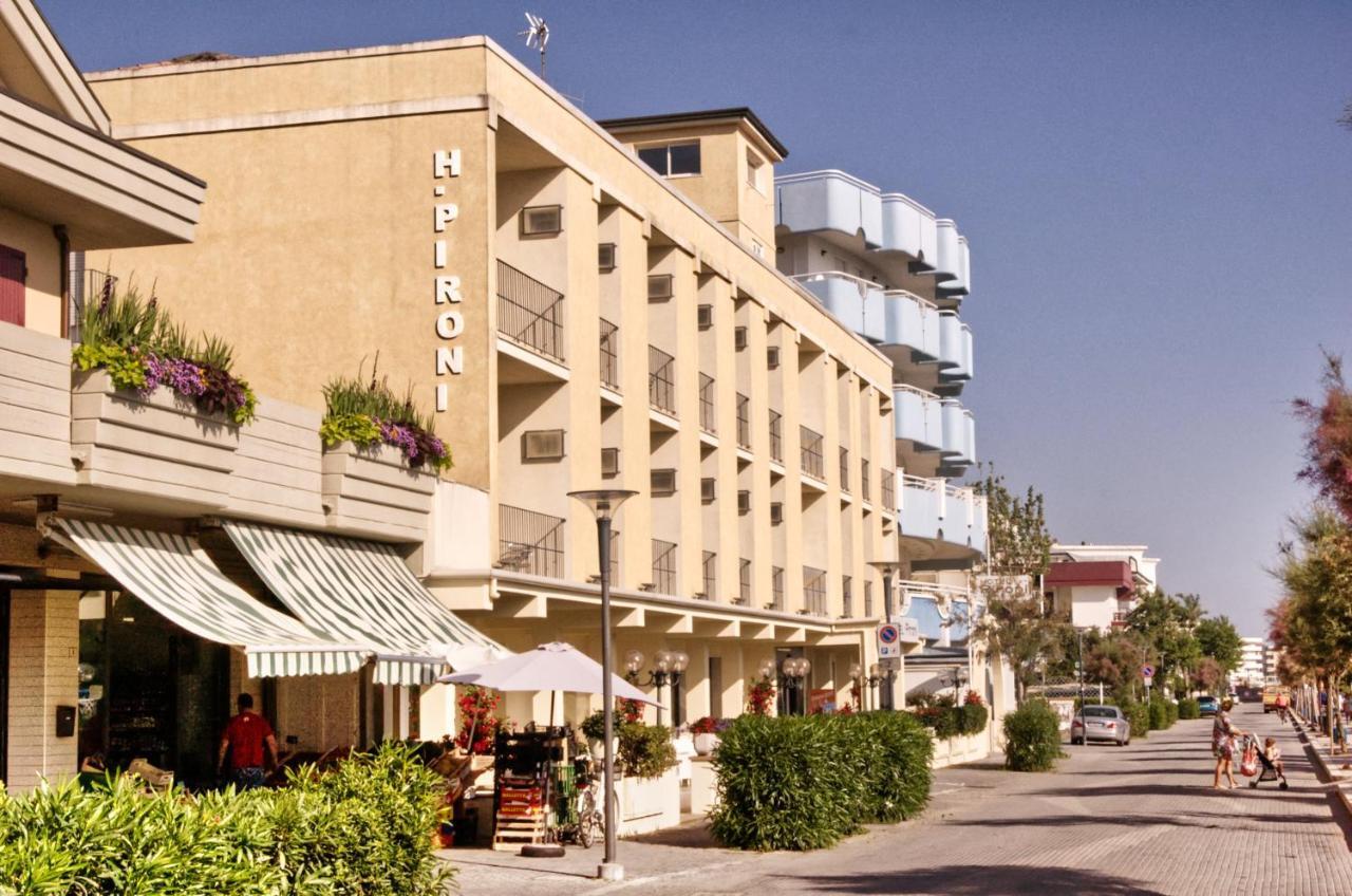 Hotel Pironi San Mauro Mare Kültér fotó