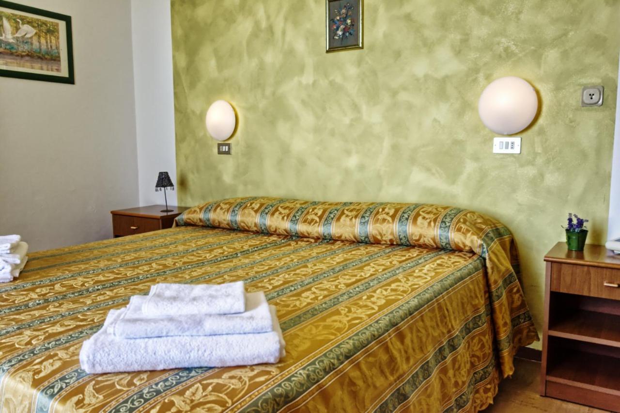 Hotel Pironi San Mauro Mare Kültér fotó