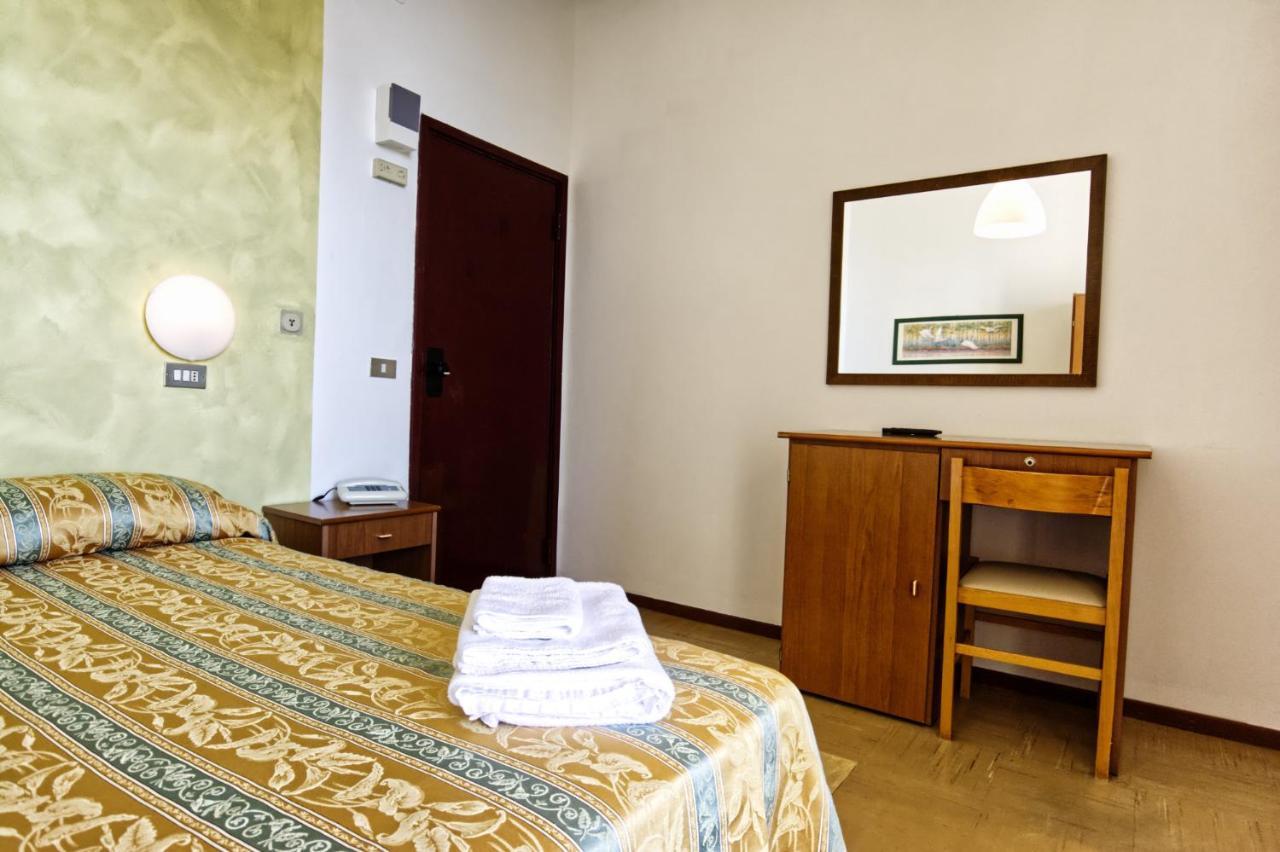Hotel Pironi San Mauro Mare Kültér fotó